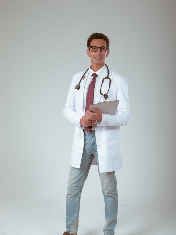 Dr. Amir Hakim